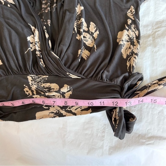 FREE PEOPLE Bell Sleeve Wrap Top Waist Tie Brown Cream Flowy Blouse Size XS - Picture 11 of 12